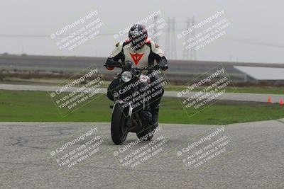 media/Nov-30-2025-TrackDaz (Sun) [[d8b22663df]]/B Group/Session 5 (Wheelie Bump)/